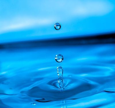 goccia acqua blu